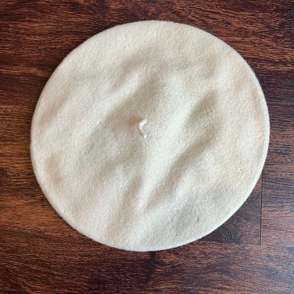 Vintage Off-White Wool Beret Hat | Classic French Style Cream Felted Winter Cap - Picture 3 of 6